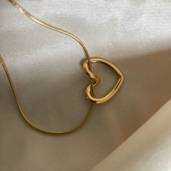 Elegant Open Heart Gold Pendant Necklace